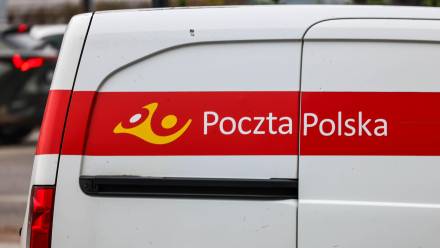 Samochód Poczty Polskiej Fot. PAP/Albert Zawada