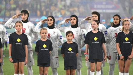 Zawodniczki irańskiej drużyny piłkarskiej. Fot. PAP/EPA/DAVE HUNT