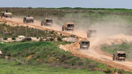 Izraelskie wojsko. Fot. PAP/EPA/ATEF SAFADI