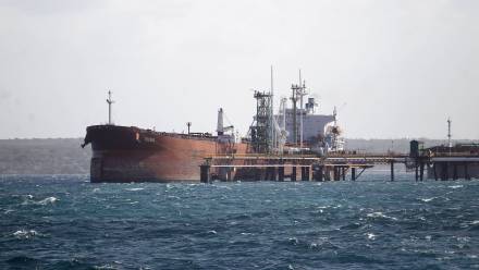 Rosyjski tankowiec. Fot. PAP/EPA/STR