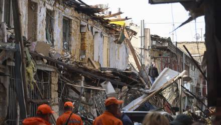 Zniszczenia po rosyjskim ataku w obwodzie odeskim. Fot. PAP/EPA/IGOR MASLOV