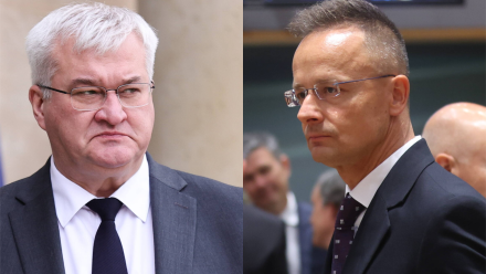 Szef MSZ Ukrainy Andrij Sybiha i szef MSZ Węgier Peter Szijjarto. Fot. PAP/EPA/OLIVIER HOSLET/TERESA SUAREZ