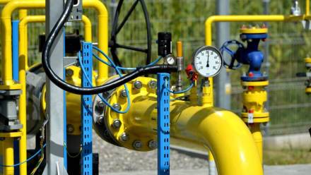 Magazyn gazu ziemnego Fot. PAP/Darek Delmanowicz