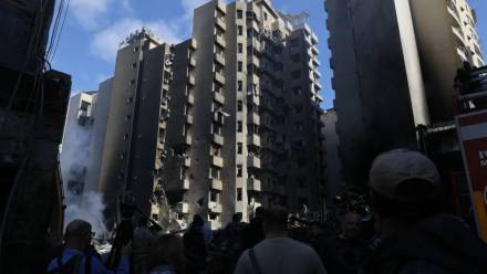 Zniszczenia w Bejrucie. Fot. PAP/EPA/WAEL HAMZEH