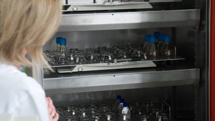 DH20931 działa na enzym znany jako CerS2, który radykalnie zwiększa produkcję ceramidów. Fot. PAP/Grzegorz Michałowski 9zdjęcie ilustracyjne)