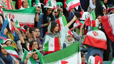 Irańscy kibice, fot. PAP/EPA/ABEDIN TAHERKENAREH