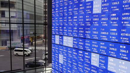 Giełda Papierów Wartościowych w Tokio. Fot. PAP/EPA/FRANCK ROBICHON