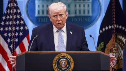 Donald Trump. Fot. PAP/EPA/JIM LO SCALZO 