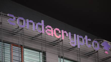 Siedziba Zondacrypto Centrum Olimpijskie w Warszawie, zdjęcie ilustracyjne, fot. PAP/Leszek Szymański