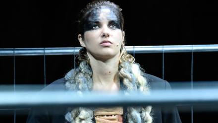 Aktorka Alina Szczegielniak podczas próby medialnej spektaklu pt. "Koriolan"  Fot. PAP/Art Service