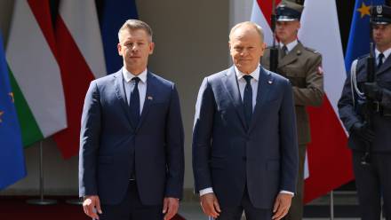 Peter Magyar (L) i Donald Tusk (P). Fot. PAP/Paweł Supernak