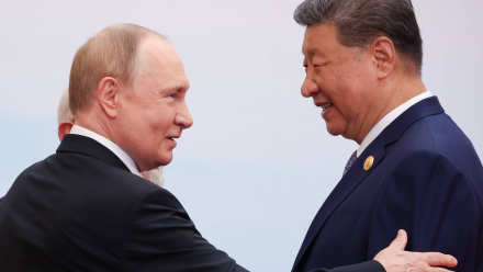 Przywódca Rosji Władimir Putin i przywódca Chin Xi Jinping. Fot. PAP/EPA/ALEXANDER KAZAKOV/SPUTNIK/KREMLIN / POOL