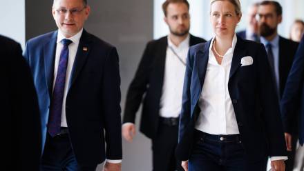 Liderzy AfD: Alice Weidel i Tino Chrupalla. Fot. PAP/EPA/CLEMENS BILAN