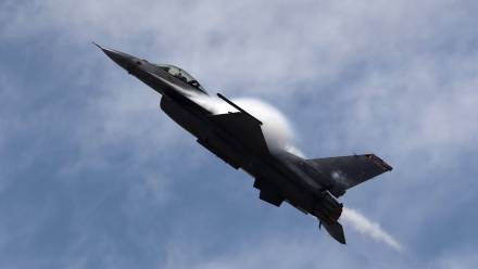 Myśliwie F-16 (zdjęcie ilustracyjne). Fot. EPA/PAOLO AGUILAR
