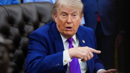 Prezydent USA Donald Trump. Fot. PAP/EPA/AARON SCHWARTZ / POOL