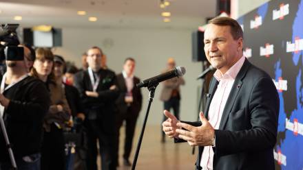 Szef MSZ Radosław Sikorski. Fot. X/Marcin Maniewski/MSZ