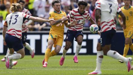 Współgospodarze mundialu grają z Australią . Fot. PAP/EPA/	PAP/EPA/STEPHAN BRASHEAR