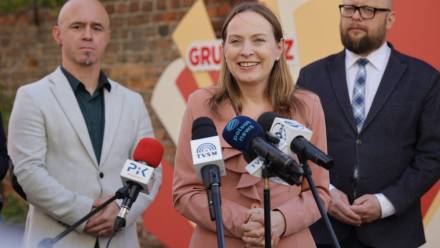 Minister funduszy i polityki regionalnej Katarzyna Pełczyńska-Nałęcz na konferencji prasowej w Grudziądzu. Fot.  Ministerstwo Funduszy i Polityki Regionalnej 