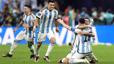 Piłkarze Argentyny (FIFA World Cup 2022). Fot. PAP/EPA/Ronald Wittek