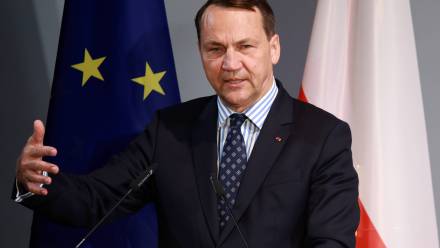 Szef MSZ Radosław Sikorski. Fot. PAP/EPA/CLEMENS BILAN
