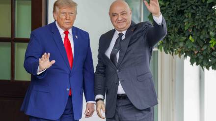 Prezydent Libanu Joseph Aoun i prezydent USA Donald Trump. Fot. PAP/EPA/SHAWN THEW