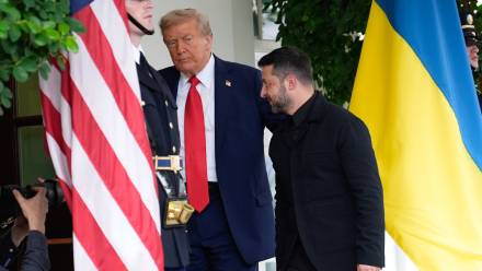 Donald Trump i Wołodymyr Zełenski Fot. PAP/EPA/YURI GRIPAS / POOL