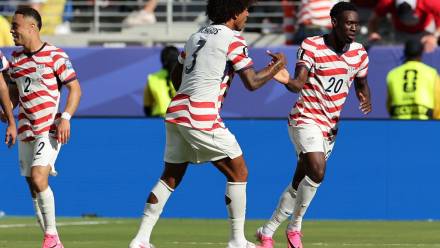 Piłkarz reprezentacji USA EPA/BENJAMIN FANJOY