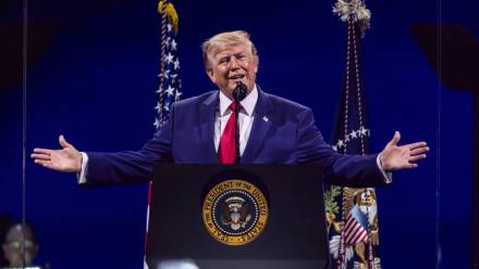 Prezydent USA Donald Trump. Fot. PAP/EPA/JIM LO SCALZO / POOL
