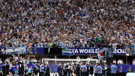 Piłkarze reprezentacji Argentyny celebrują awans do finału MŚ. Fot. PAP/EPA/RONALD WITTEK