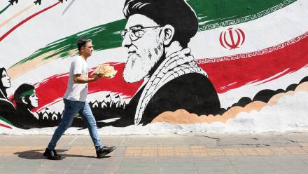 Teheran, Iran (zdj. ilustracyjne) Fot. PAP/EPA/ABEDIN TAHERKENAREH