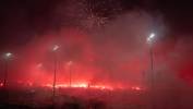 Piłkarze Lecha Poznań świętują razem z kibicami zdobycie mistrzostwa Polski. fot. PAP/Jakub Kaczmarczyk