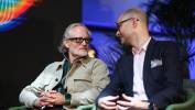 Prezes Santa Fe Institute prof. David Krakauer, prowadzący rzecznik prasowy UJ dr Marcin Kubat. Fot. PAP/Łukasz Gągulski