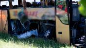 Miejsce zderzenia autobusu z tramwajem. Fot. PAP/Jakub Kaczmarczyk