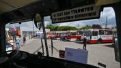 II Zlot Zabytkowych Autobusów w Rzeszowie. Fot. PAP/Darek Delmanowicz