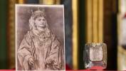 Szczątki królewskie Bolesława Chrobrego oraz królowej Rychezy zaprezentowane w Złotej Kaplicy Katedry Poznańskiej. Fot. PAP/Jakub Kaczmarczyk