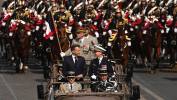 Prezydent Francji Emmanuel Macron i szef sztabu obrony Fabien Mandon. Fot. PAP/EPA/TERESA SUAREZ