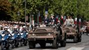 Prezydent Francji Emmanuel Macron i szef sztabu obrony Fabien Mandon. Fot. PAP/EPA/BENOIT TESSIER / POOL