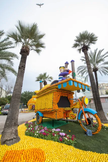 Fete du Citron – Festiwal Cytryn. Fot. PAP/EPA/OLIVIER ANRIGO