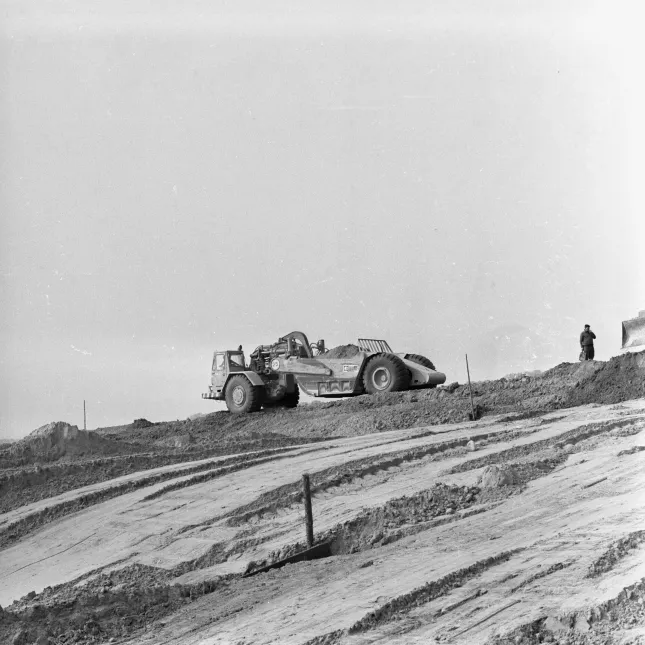 Budowa elektrowni wodnej szczytowo-pompowej Żarnowiec położonej nad Jeziorem Żarnowieckim. Fot. PAP/Andrzej Klimek