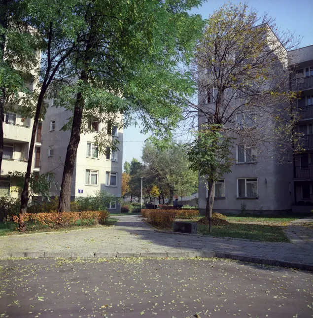  Architektura powojennego modernizmu - osiedle Szwoleżerów, położone w obrębie ulic: Szwoleżerów–Czerniakowska–Dragonów. Budowane w latach 1972–1974 według projektu architekt Haliny Skibniewskiej. Fot. PAP/Jan Hausbrandt