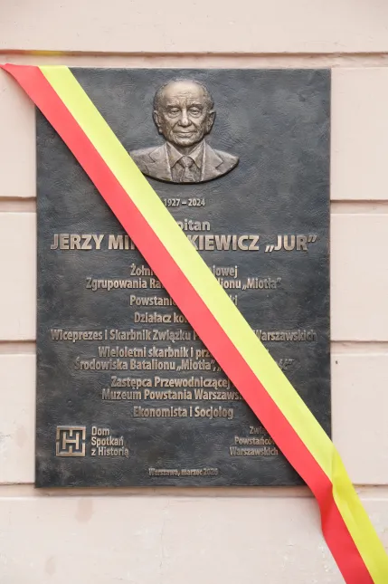 Uroczystość odsłonięcia tablicy pamiątkowej kpt. Jerzego Mindziukiewicza „Jura”. Fot. PAP/Tomasz Gzell